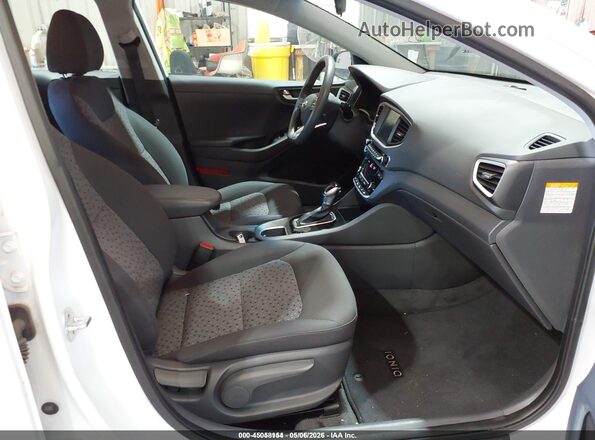 KMHC65LC0JU076290 2018 HYUNDAI IONIQ HYBRID White წინა სალონის ხედი