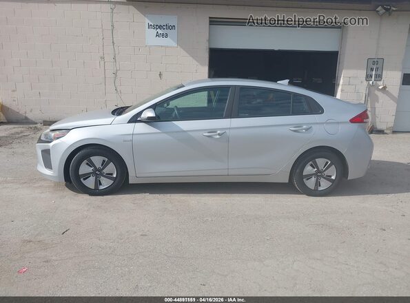 KMHC65LC4JU075644 2018 HYUNDAI IONIQ HYBRID Silver Панорамний вид салону 360°