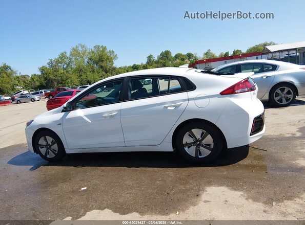 KMHC65LC4JU082688 2018 HYUNDAI IONIQ HYBRID White 