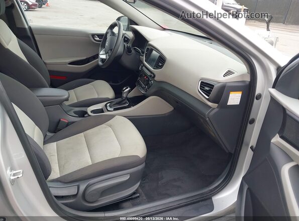 KMHC65LC5JU097586 2018 HYUNDAI IONIQ HYBRID Silver Vista interior delantera
