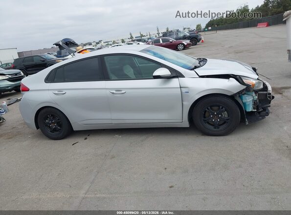 KMHC65LC5JU097586 2018 HYUNDAI IONIQ HYBRID Silver Vista interior de 360 grados