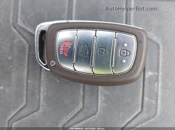KMHC65LC5JU097586 2018 HYUNDAI IONIQ HYBRID Silver Vista del salpicadero