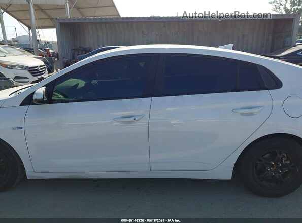 KMHC65LC6HU024768 2017 HYUNDAI IONIQ HYBRID Белый Панорамный вид салона 360°