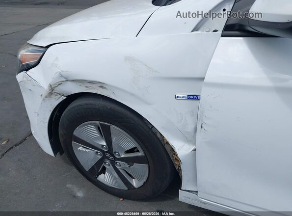 KMHC65LC6KU131228 2019 HYUNDAI IONIQ HYBRID White 