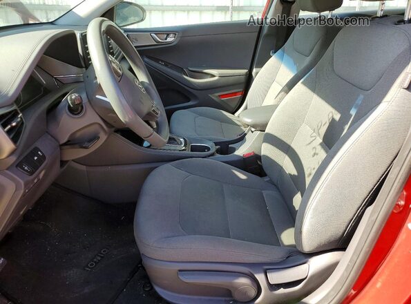 KMHC65LC7LU227757 2020 HYUNDAI IONIQ Красный Вид салона спереди