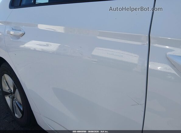 KMHC65LC8JU100285 2018 HYUNDAI IONIQ HYBRID White Widok z przodu