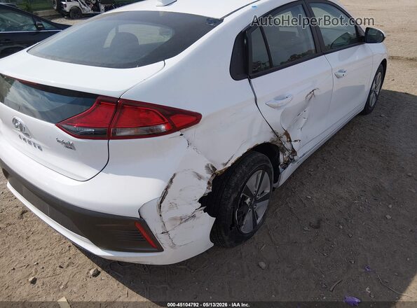 KMHC65LC8MU249364 2021 HYUNDAI IONIQ HYBRID White 
