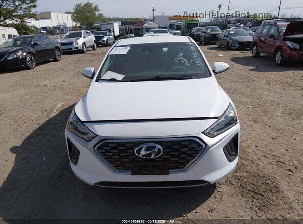 KMHC65LC8MU249364 2021 HYUNDAI IONIQ HYBRID White Widok zestawu wskaźników