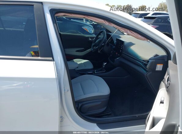 KMHC65LC8MU252846 2021 HYUNDAI IONIQ HYBRID White წინა სალონის ხედი