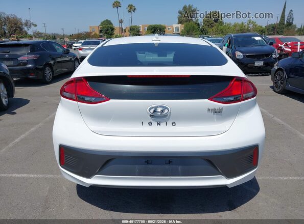 KMHC65LC8MU252846 2021 HYUNDAI IONIQ HYBRID White 