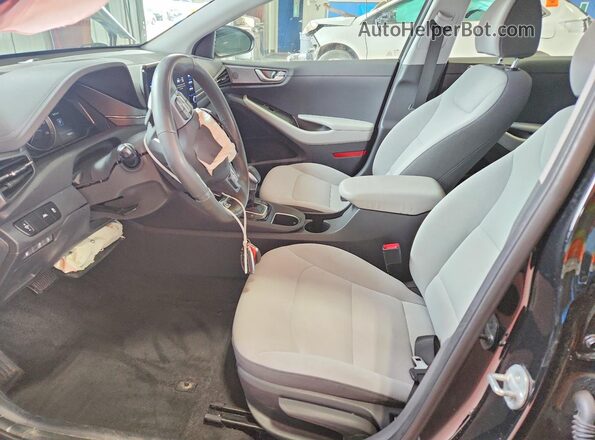 KMHC65LD6MU250697 2021 HYUNDAI IONIQ Black Вид салону спереду