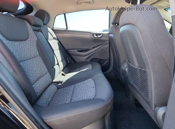 KMHC75LC2HU049194 2017 HYUNDAI IONIQ Black უკანა სავარძლების ხედი