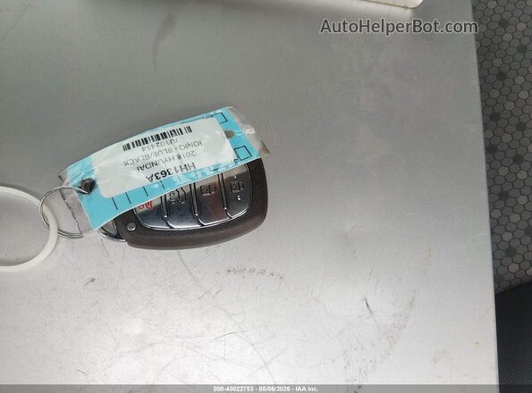 KMHC75LC8JU102454 2018 HYUNDAI IONIQ HYBRID Blue Widok deski rozdzielczej