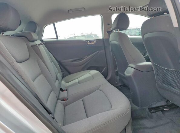 KMHC75LC8NU278927 2022 HYUNDAI IONIQ Silver უკანა სავარძლების ხედი