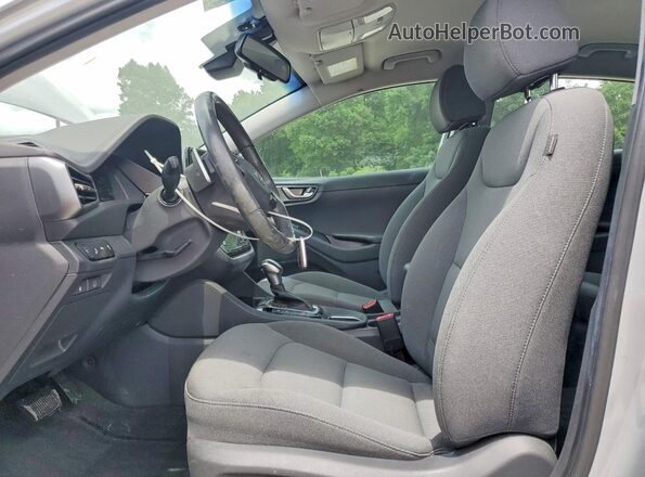 KMHC75LC8NU278927 2022 HYUNDAI IONIQ Silver წინა სალონის ხედი