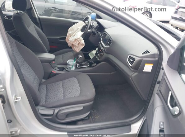 KMHC75LC9JU073949 2018 HYUNDAI IONIQ HYBRID Silver Вид салону спереду