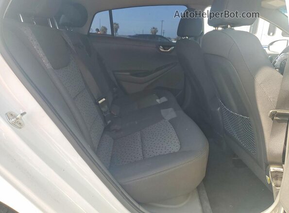 KMHC75LH8KU034234 2019 HYUNDAI IONIQ White Vista de los asientos traseros