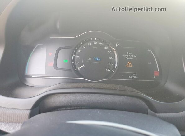 KMHC75LH8KU034234 2019 HYUNDAI IONIQ White Vista del cuadro de instrumentos