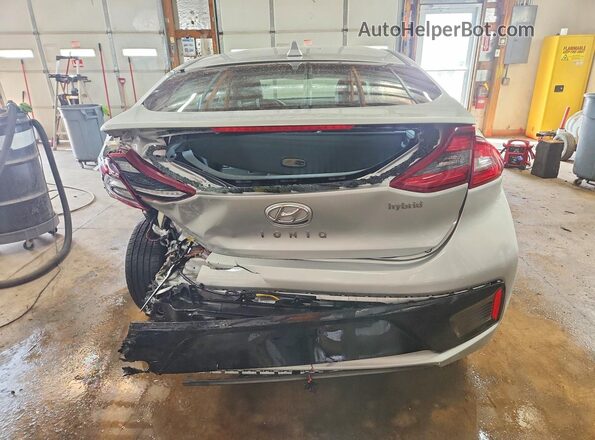 KMHC85LC5KU138438 2019 HYUNDAI IONIQ Silver Widok z tyłu