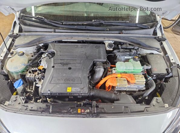 KMHC85LC5KU138438 2019 HYUNDAI IONIQ Silver Widok wnętrza z tyłu