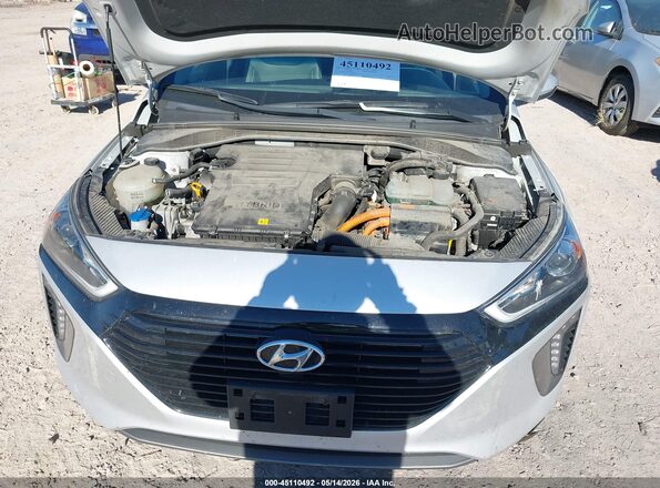 KMHC85LC8HU027066 2017 HYUNDAI IONIQ HYBRID Silver Vista trasera