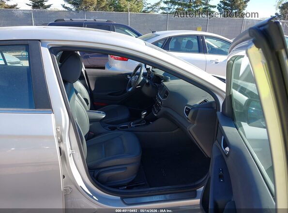 KMHC85LC8HU027066 2017 HYUNDAI IONIQ HYBRID Silver Vista interior delantera