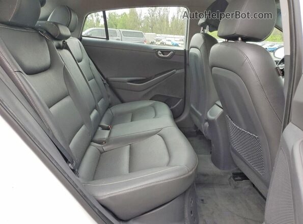 KMHC85LC8HU048306 2017 HYUNDAI IONIQ White Вид задніх сидінь