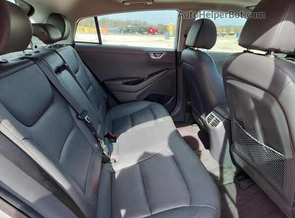 KMHC85LJ2LU073127 2020 HYUNDAI IONIQ Silver Widok tylnych siedzeń