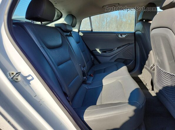 KMHC85LJ7LU061510 2020 HYUNDAI IONIQ White Widok tylnych siedzeń