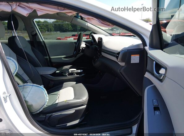 KMHC85LJXLU071240 2020 HYUNDAI IONIQ ELECTRIC White Սալոնի դիմացի տեսք