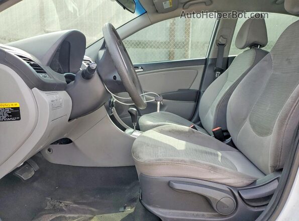KMHCT4AE0HU242471 2017 HYUNDAI ACCENT White Front interior view
