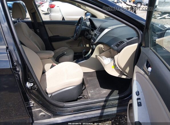 KMHCT4AE0HU353845 2017 HYUNDAI ACCENT Black წინა სალონის ხედი