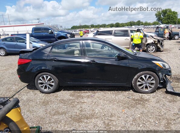 KMHCT4AE0HU353845 2017 HYUNDAI ACCENT Black უკანა სალონის ხედი