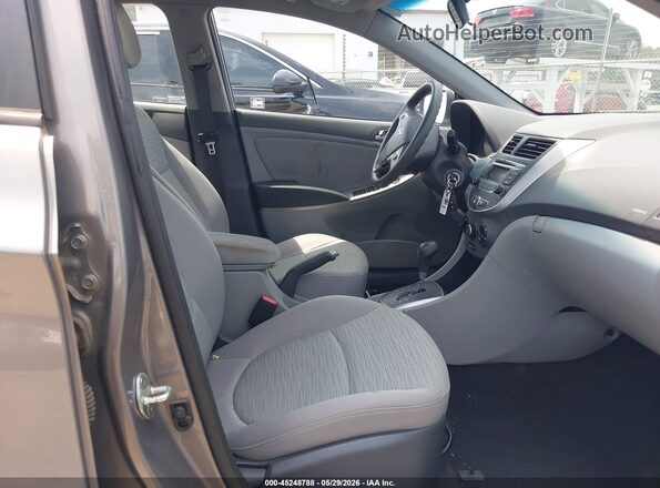 KMHCT4AE0HU379748 2017 HYUNDAI ACCENT Gray Սալոնի դիմացի տեսք
