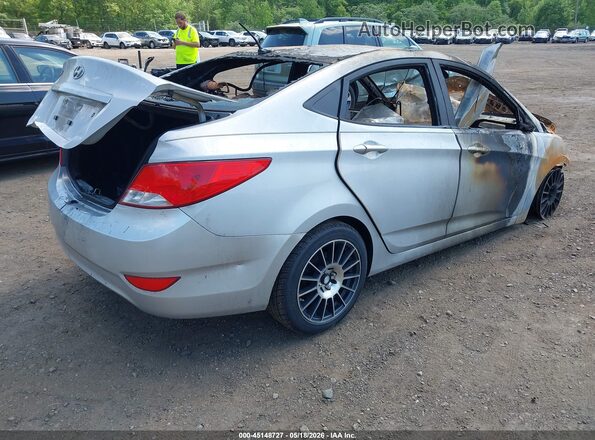 KMHCT4AE1GU027082 2016 HYUNDAI ACCENT Silver Tył prawy