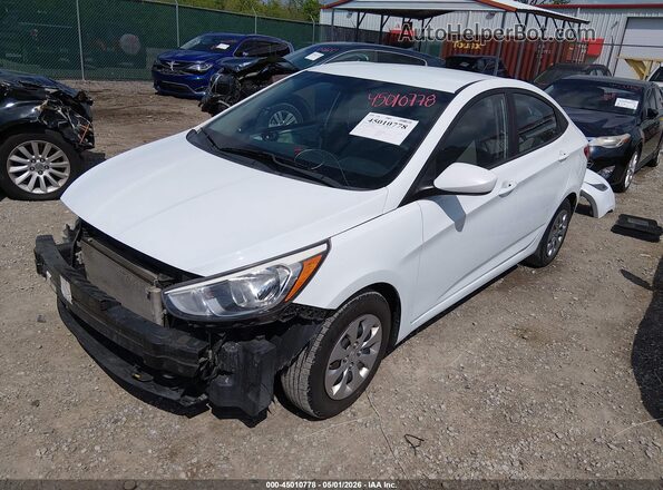 KMHCT4AE2HU237692 2017 HYUNDAI ACCENT Белый Передняя левая четверть