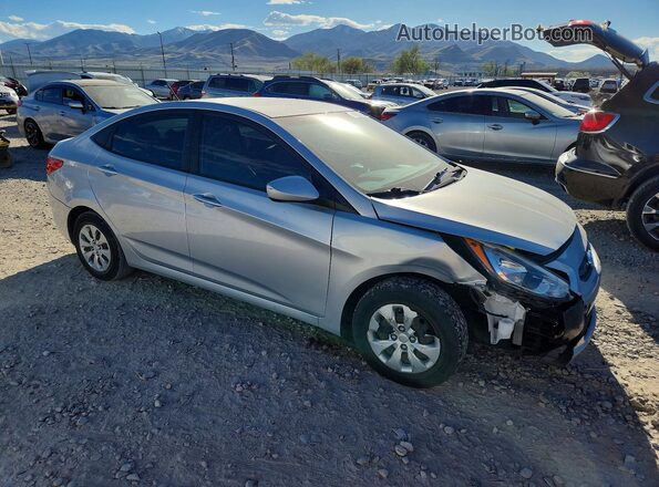 KMHCT4AE3GU161074 2016 HYUNDAI ACCENT Silver Front right