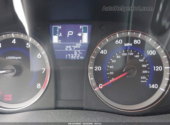 KMHCT4AE4GU077958 2016 HYUNDAI ACCENT Silver Սալոնի 360 աստիճան տեսք
