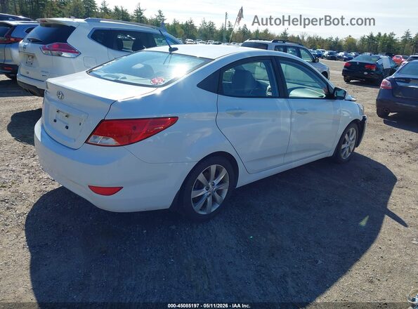 KMHCT4AE5HU271433 2017 HYUNDAI ACCENT Белый Задняя правая четверть