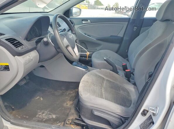 KMHCT4AE5HU381270 2017 HYUNDAI ACCENT White Front interior view
