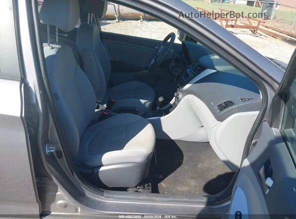 KMHCT4AE6HU368303 2017 HYUNDAI ACCENT Серебряный 