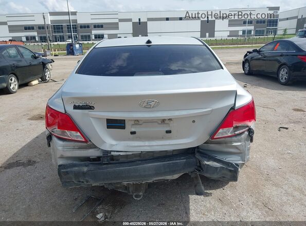 KMHCT4AE8HU193438 2017 HYUNDAI ACCENT Silver 