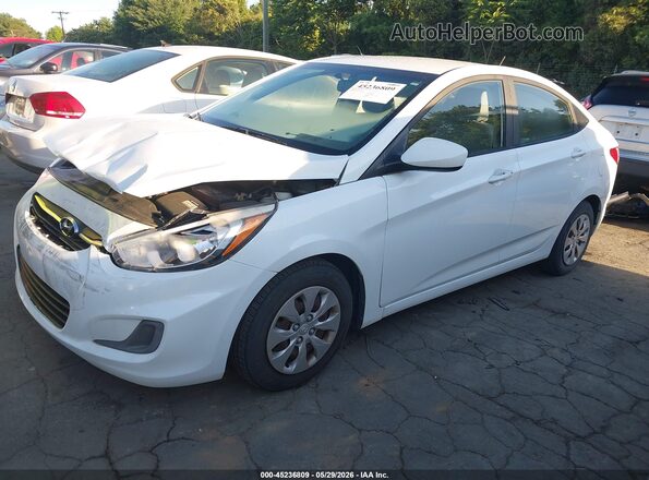 KMHCT4AE8HU203062 2017 HYUNDAI ACCENT White Vista tres cuartos delantera izquierda
