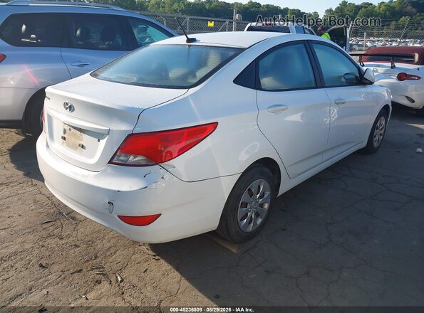 KMHCT4AE8HU203062 2017 HYUNDAI ACCENT White Trasero derecho