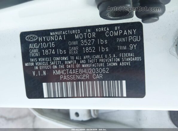 KMHCT4AE8HU203062 2017 HYUNDAI ACCENT White Vista del compartimento del motor