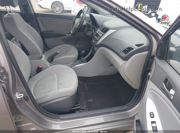 KMHCT4AE8HU364205 2017 HYUNDAI ACCENT Gray Widok wnętrza z przodu