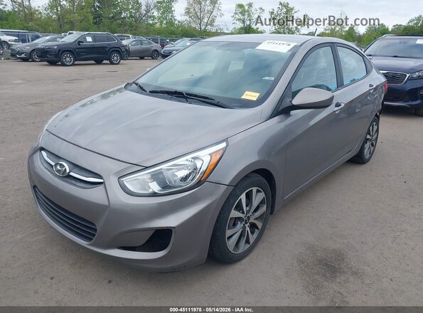 KMHCT4AE8HU364205 2017 HYUNDAI ACCENT Gray Przód lewy