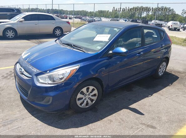 KMHCT5AE0HU318261 2017 HYUNDAI ACCENT Blue Передня ліва чверть