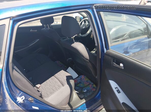 KMHCT5AE0HU318261 2017 HYUNDAI ACCENT Blue Вид наклейки з VIN-кодом