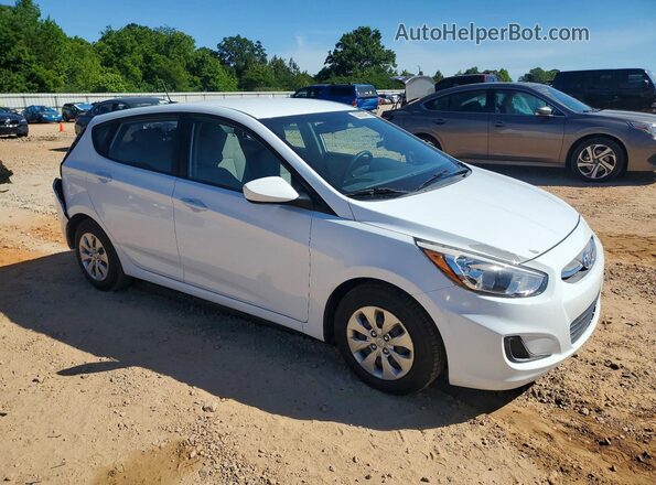 KMHCT5AE1HU335215 2017 HYUNDAI ACCENT White 